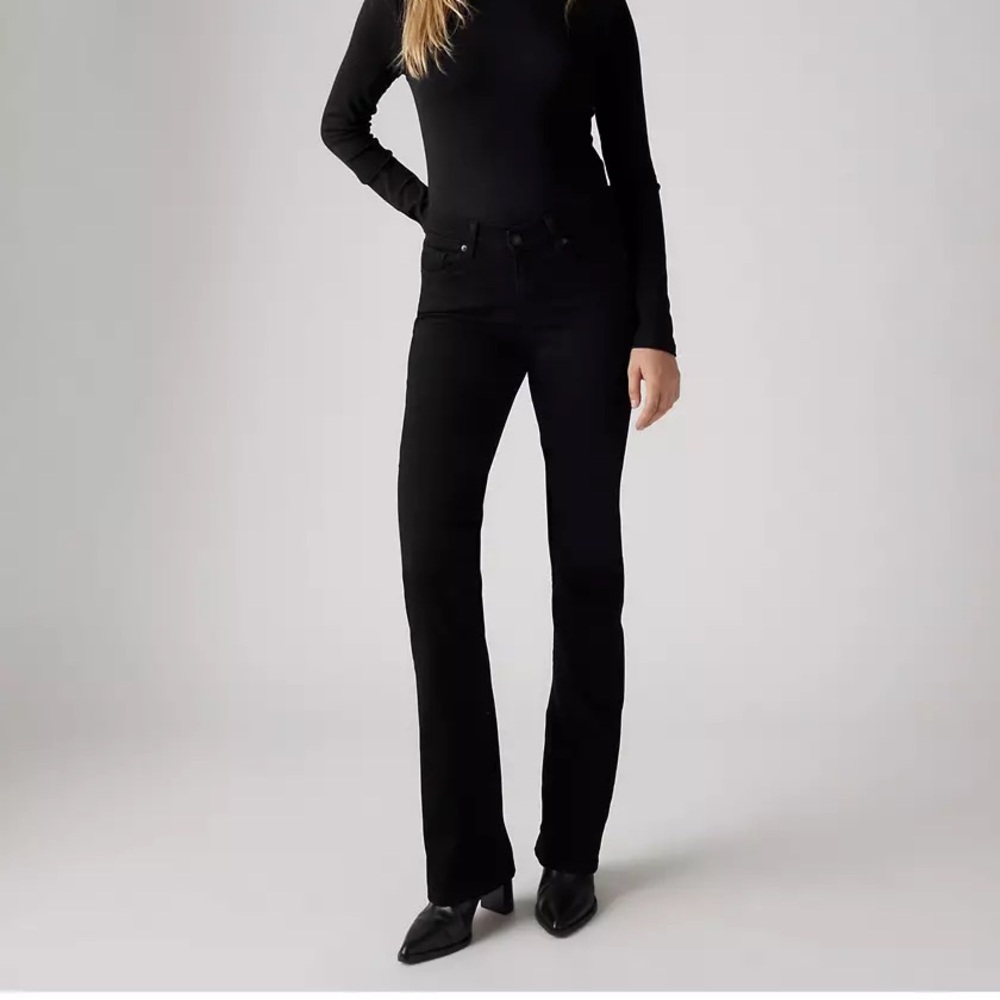 Levi Classic Bootcut Jean Size 4 Black